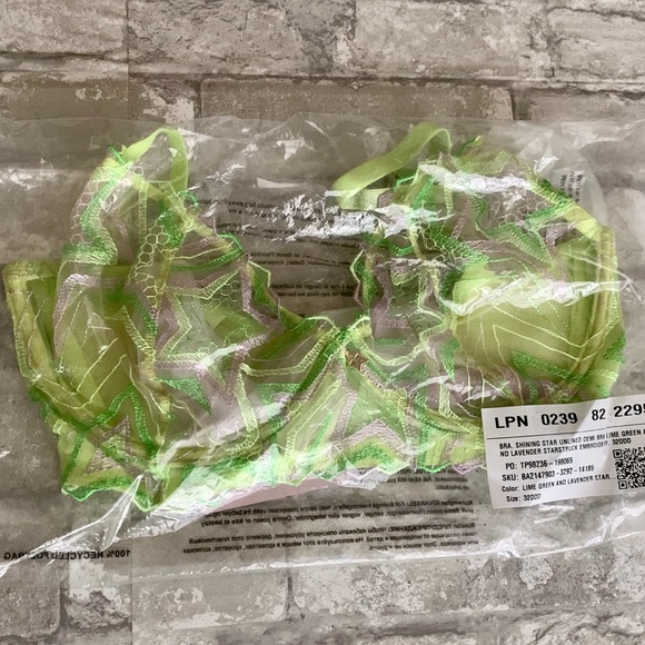 SAVAGE X FENTY: Shining Star Unlined Demi Bra - Picture 7 of 9